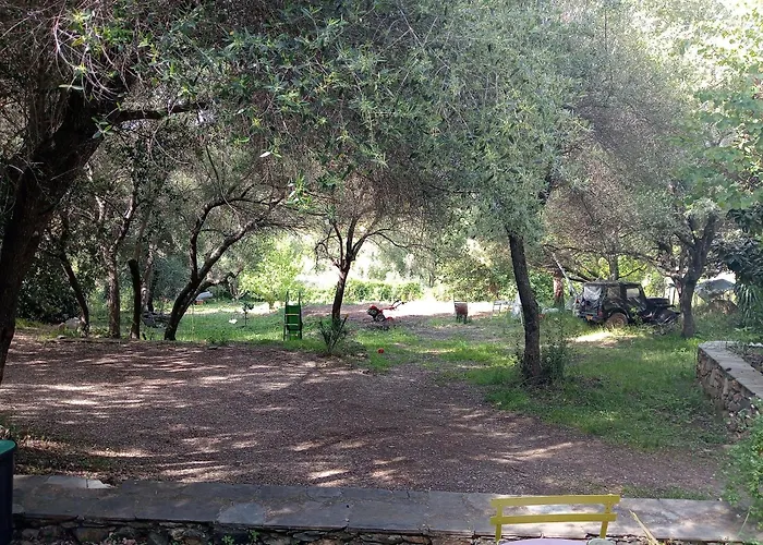 Berbi Rosse Πανσιόν 3*