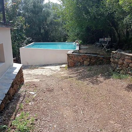 Berbi Rosse Guest house