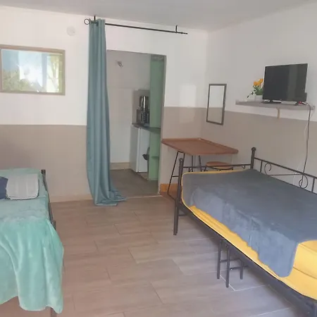 Berbi Rosse Guest house